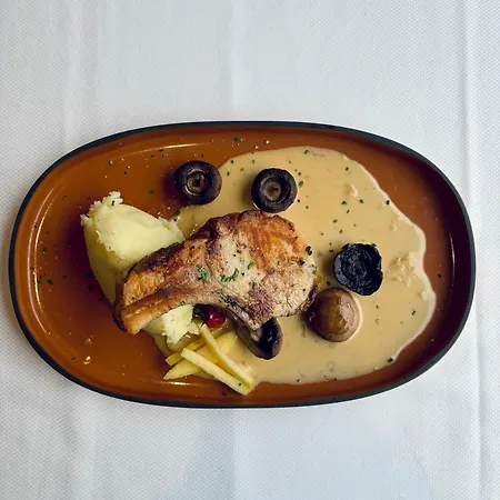 La Cremaillere Hotel-restaurant 3* Курсёль-сюр-Мер