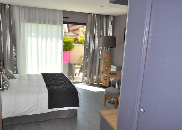 La Cremaillere Hotel-restaurant فندق كورسول-سور-مار